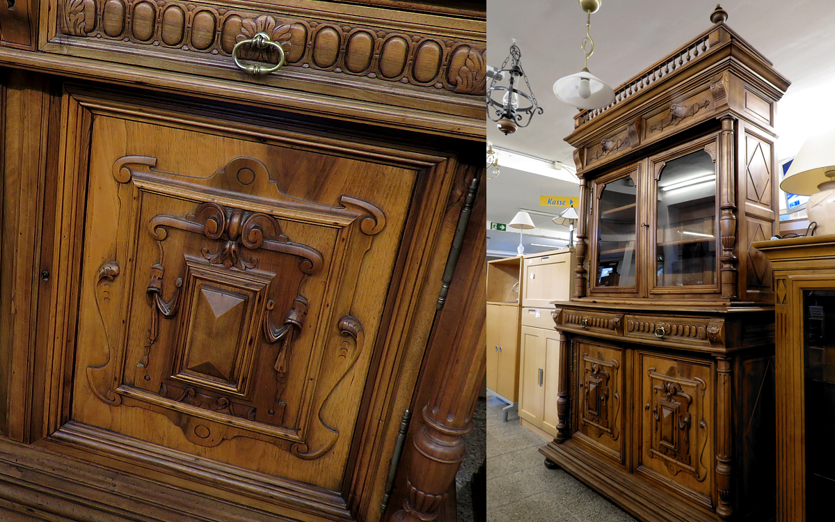 Buffet aus den Gründerjahren, restauriert, mit 2 Glas- und 2 Holztüren, sowie 2 Schubladen