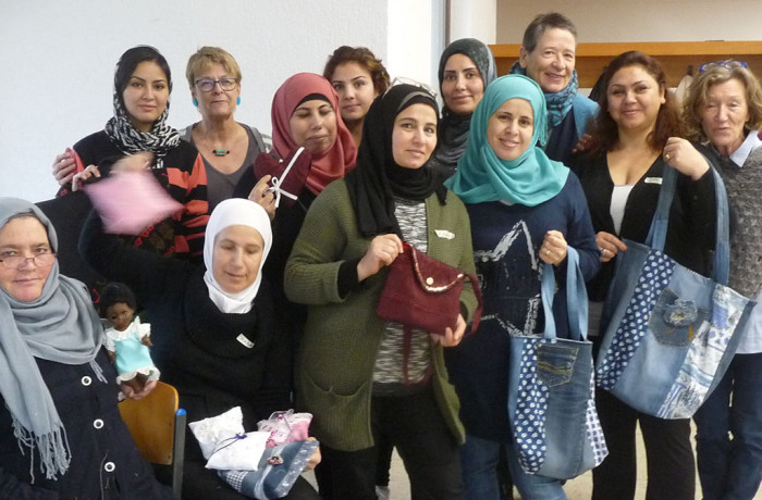 Bild zum Thema: Nähschule HUDHUD organisiert kreative Nähwerkstatt für Flüchtlingsfrauen